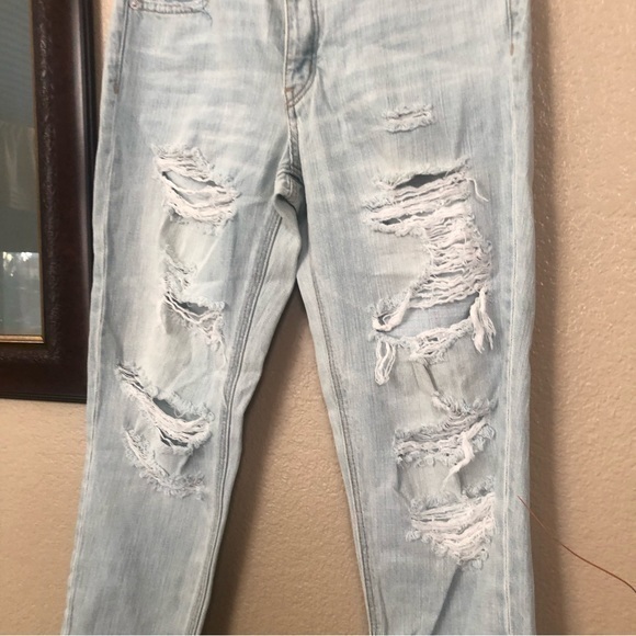 American Eagle TomGirl Super Distressed Light Blue Jeans Size 0 - Picture 5 of 12